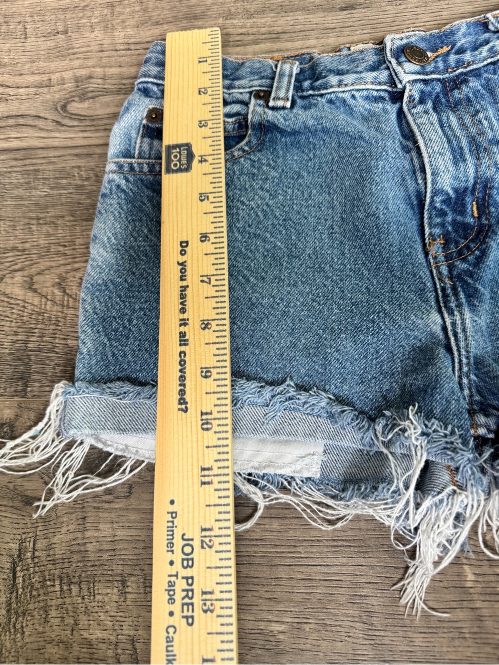 Old Navy Light Blue High-Rise Frayed Denim Shorts - Picture 4 of 6